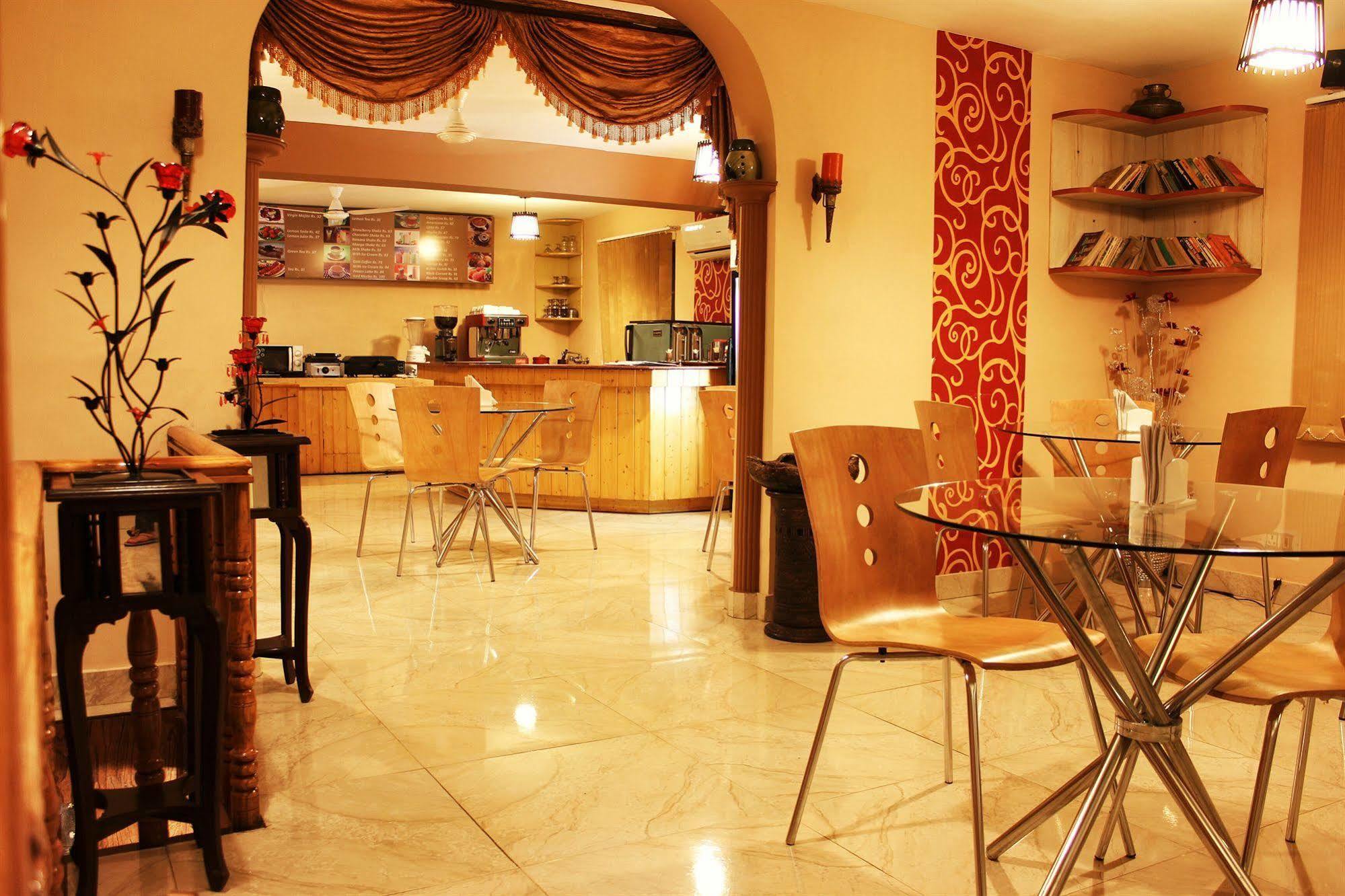 Hotel Walisons Resorts Srīnagar Kültér fotó