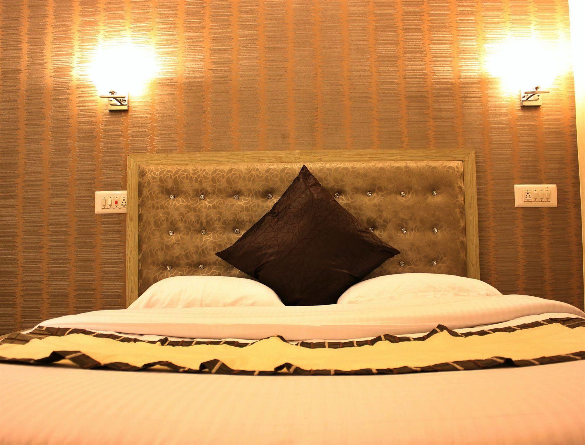 Hotel Walisons Resorts Srīnagar Kültér fotó