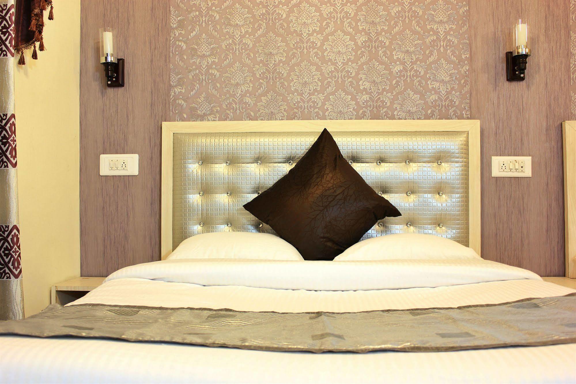 Hotel Walisons Resorts Srīnagar Kültér fotó