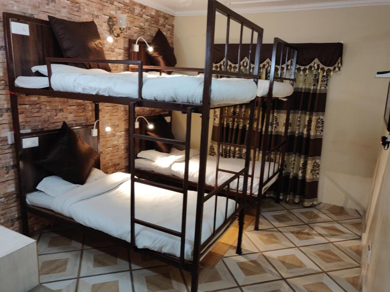 Hotel Walisons Resorts Srīnagar Kültér fotó